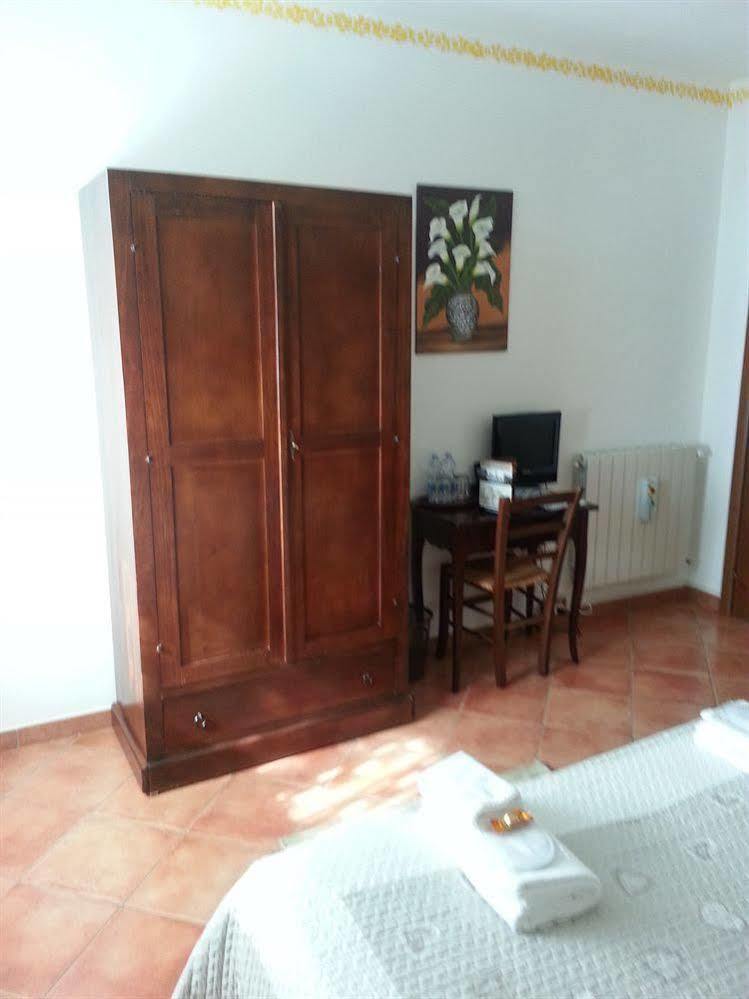 B&B La Casa Di Zefiro Limite Esterno foto